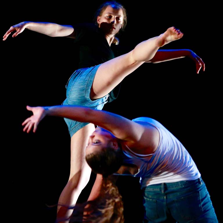Two dancers expression dancing